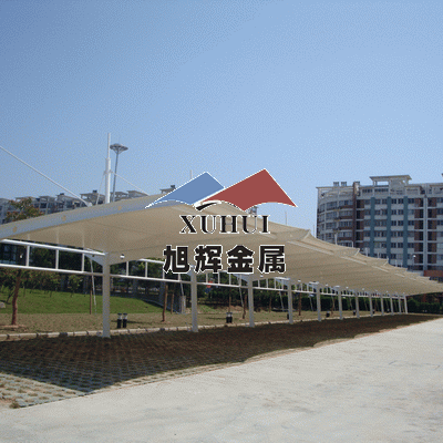 张拉膜车棚